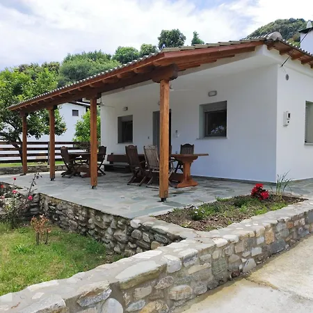 το καλύβι στην ανάληψη *