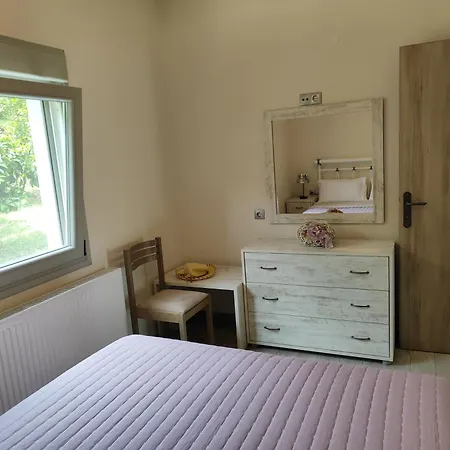 το καλύβι στην ανάληψη * زاغورا